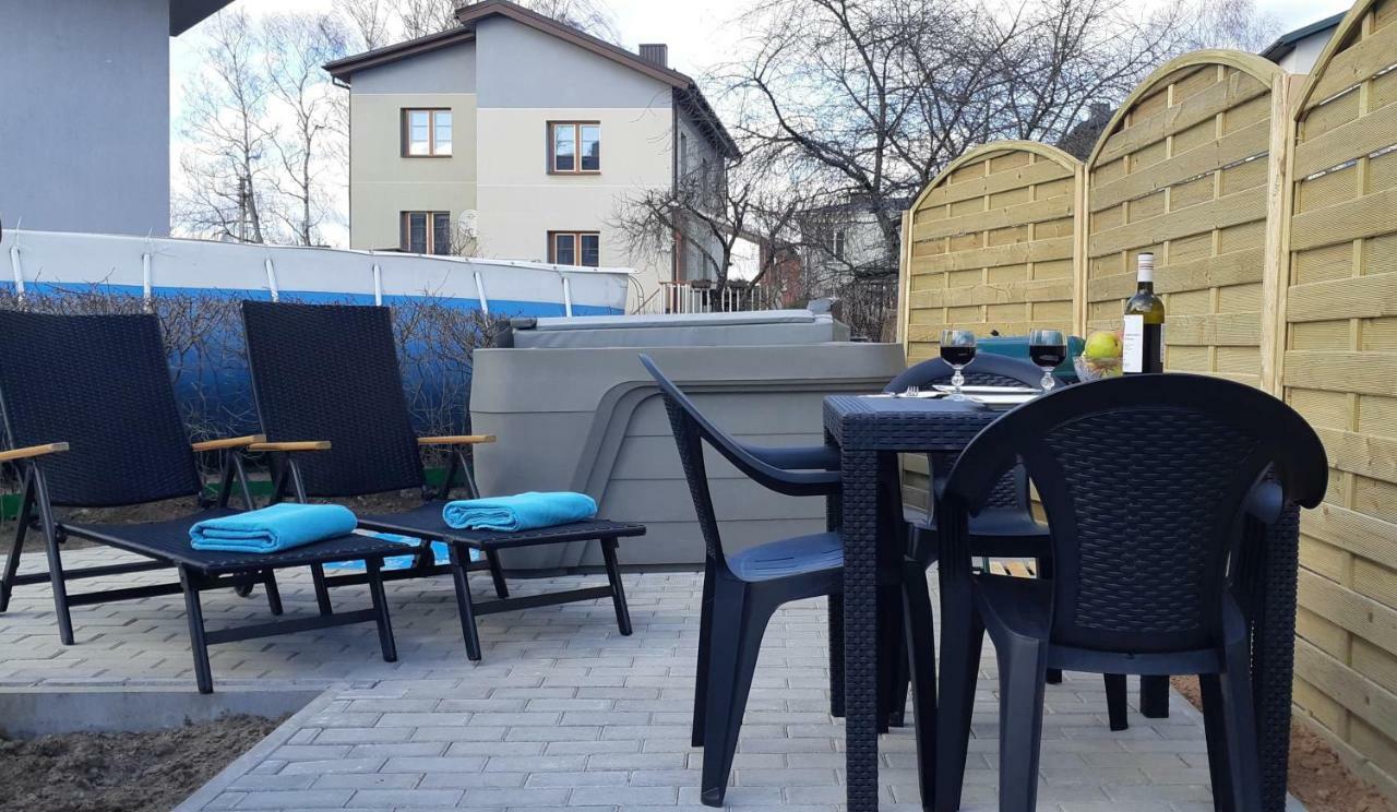 Apartments With Outdoor Spa Jacuzzi And Sauna Вилнюс Екстериор снимка